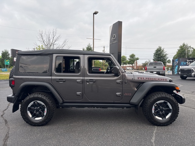 2022 Jeep Wrangler Unlimited Rubicon photo 2
