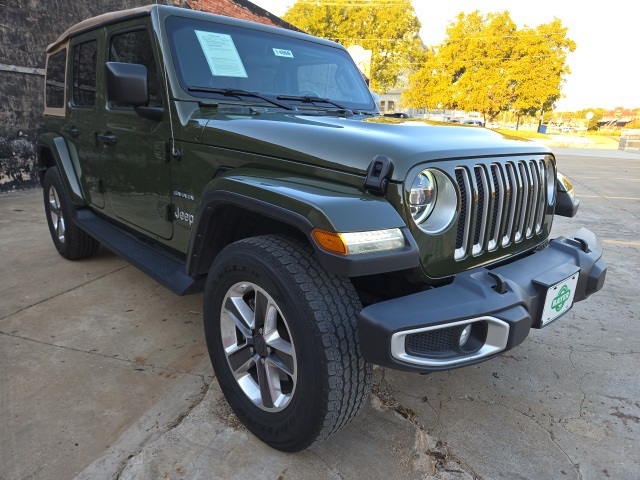 2021 Jeep Wrangler Unlimited Sahara photo 2
