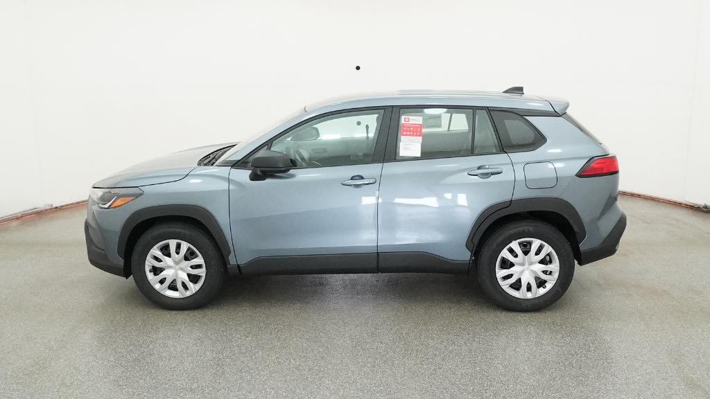 2025 Toyota Corolla Cross L photo 9