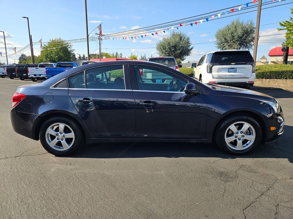 2015 Chevrolet Cruze LT photo 6