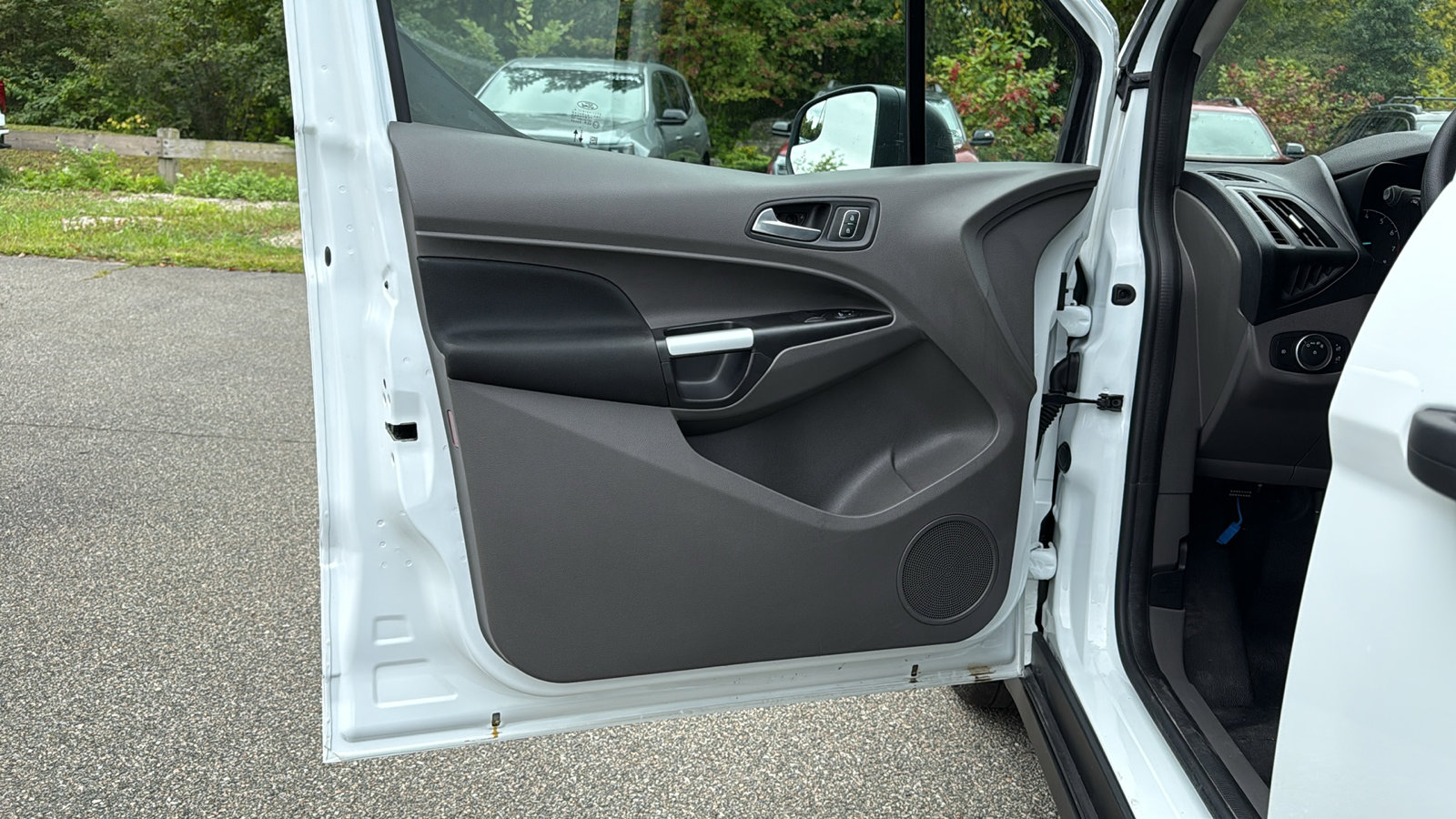 2023 Ford Transit Connect Van XLT photo 11