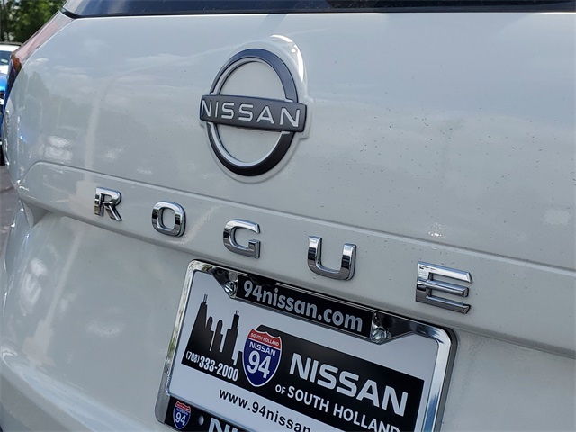 2022 Nissan Rogue SV photo 6