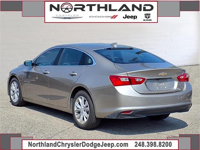 2025 Chevrolet Malibu 1LT photo 2