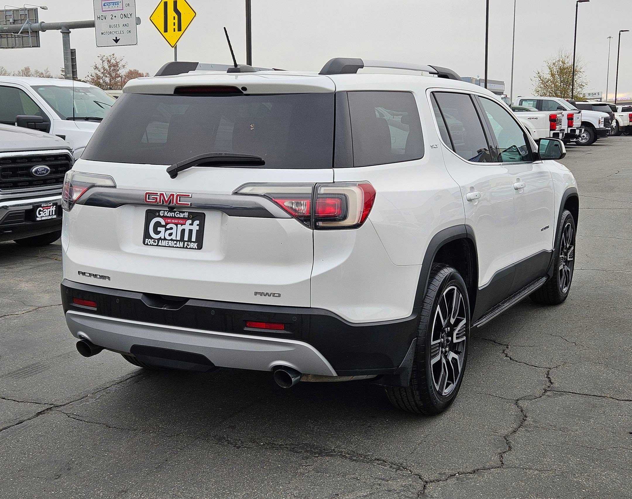 2019 Gmc Acadia SLT photo 3