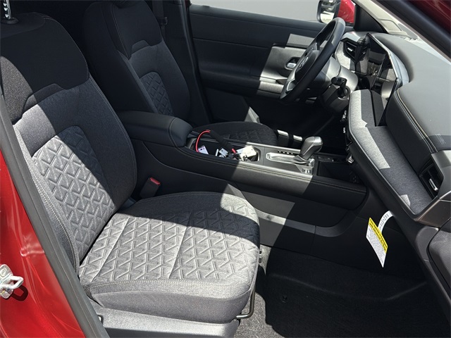 2025 Nissan Kicks SV photo 26