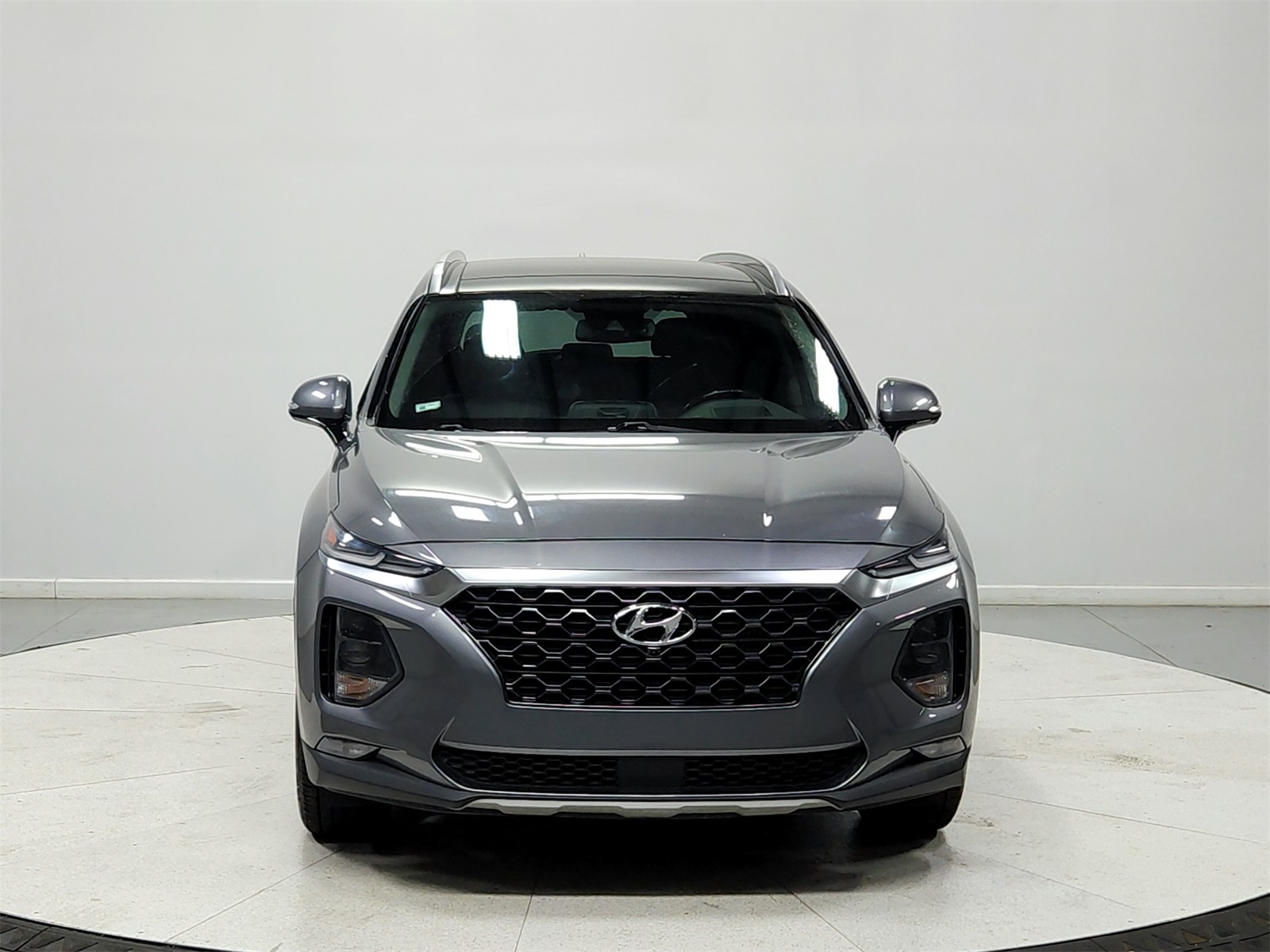 2019 Hyundai Santa Fe Ultimate photo 2