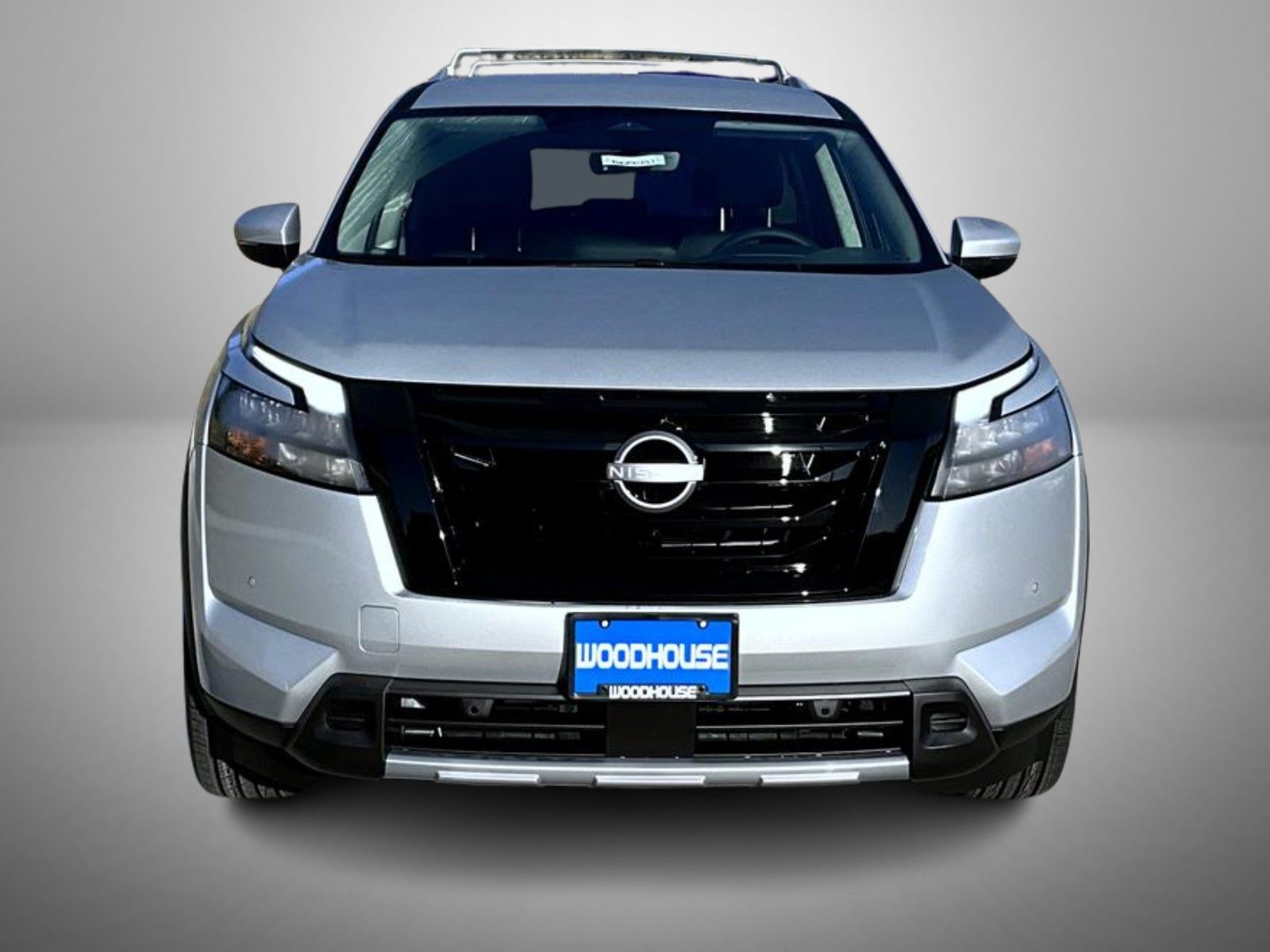 2025 Nissan Pathfinder SL photo 2