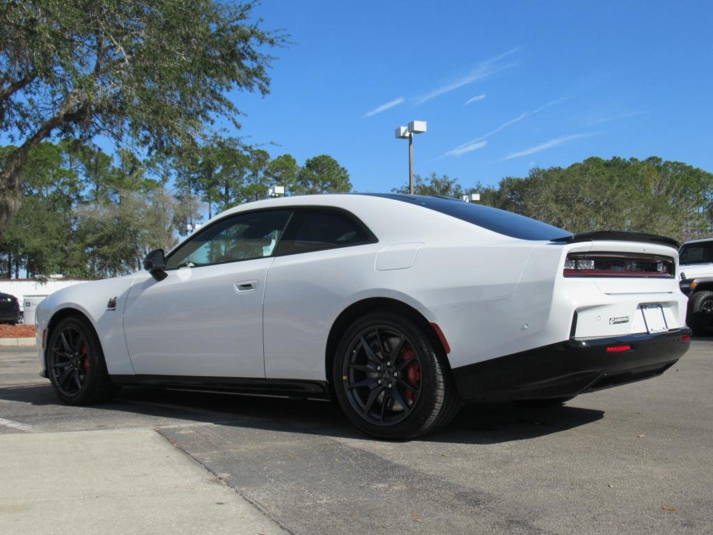 2024 Dodge Charger R/T Scat Pack photo 5