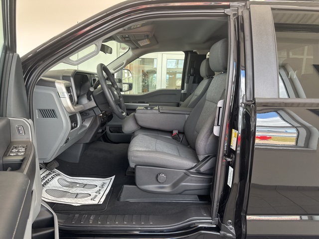 2026 Ford F-350 XL photo 16