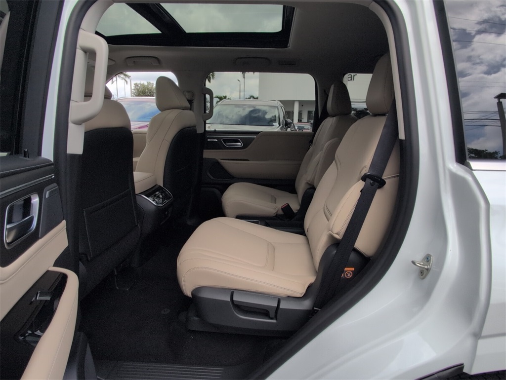 2026 Infiniti QX80 Pure photo 7
