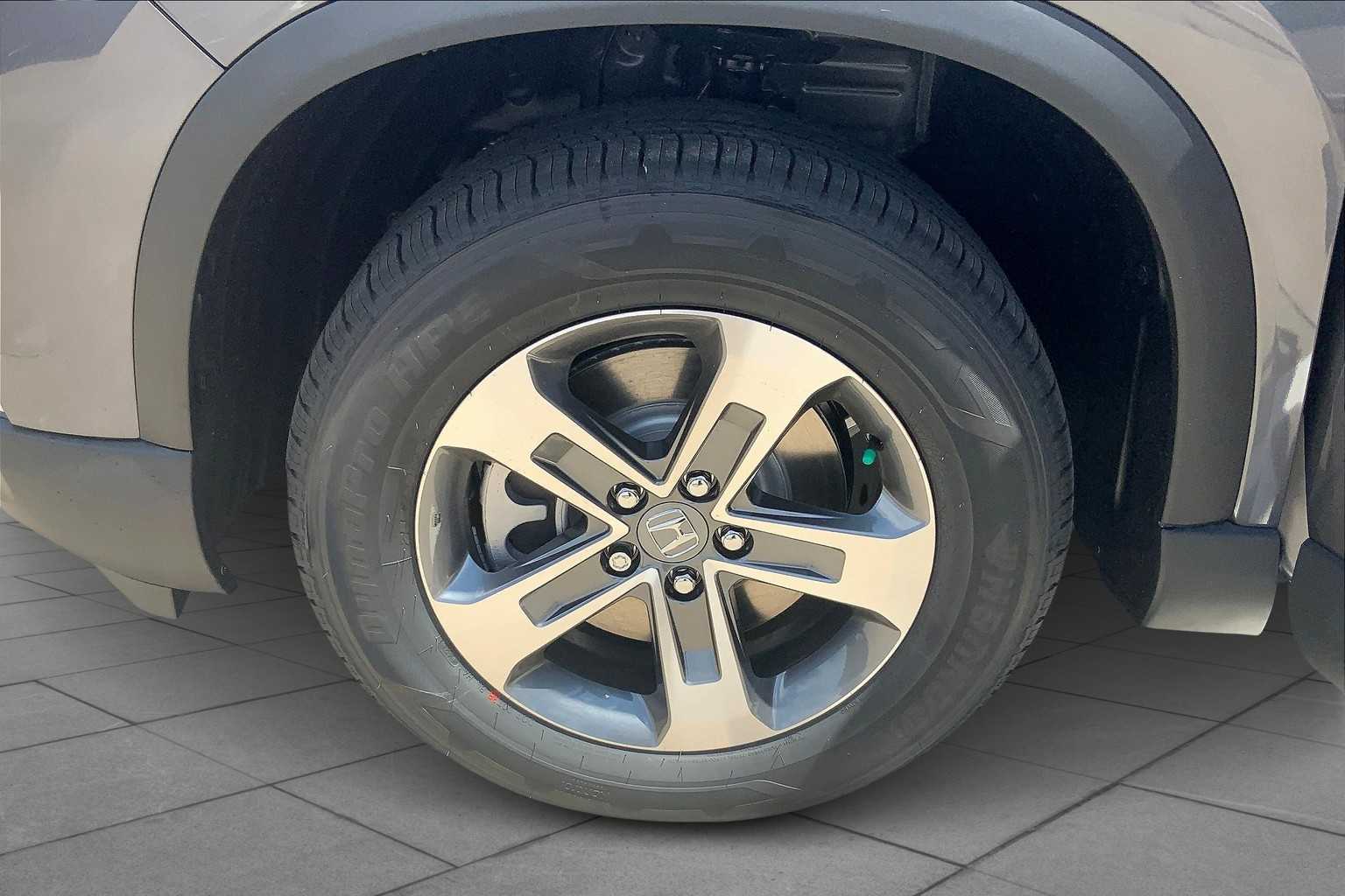 2025 Honda Pilot EX-L photo 11