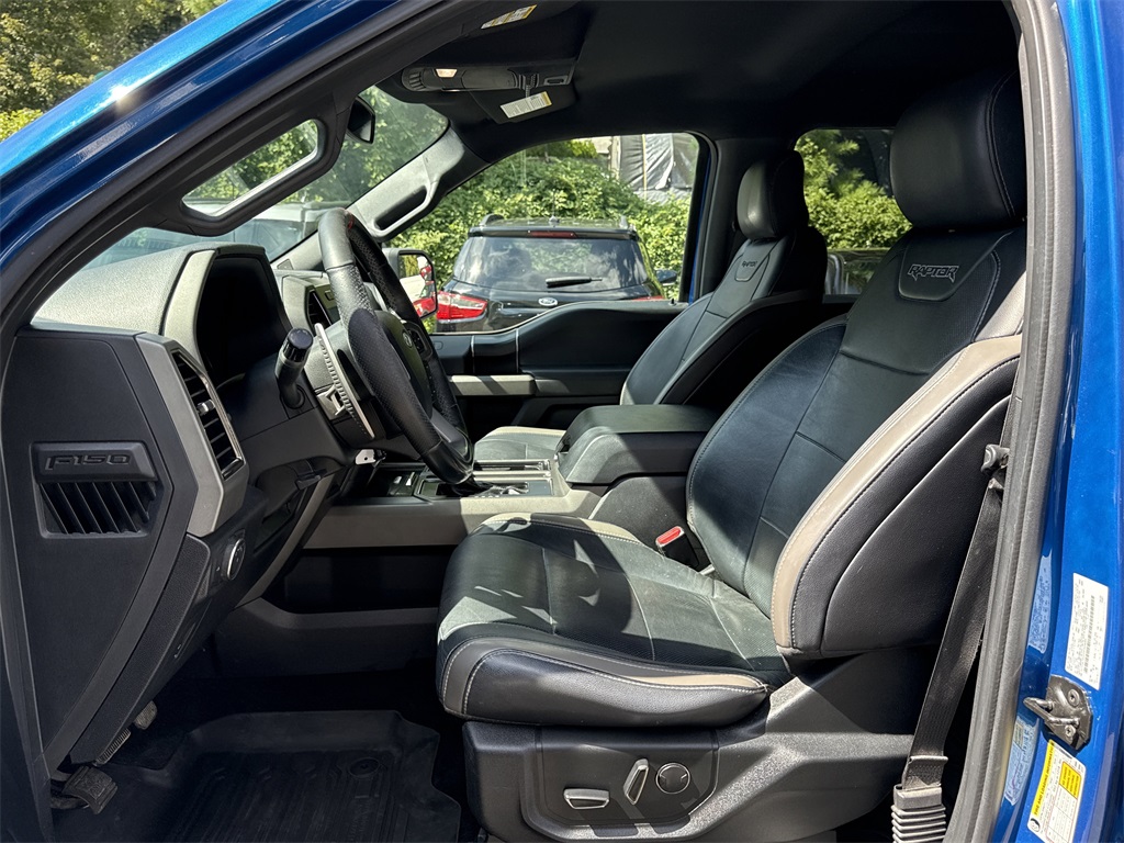 2017 Ford F-150 Raptor photo 16