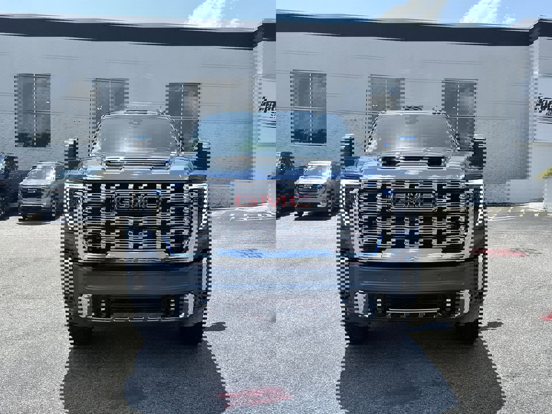2025 Gmc Sierra 2500 HD Denali photo 3
