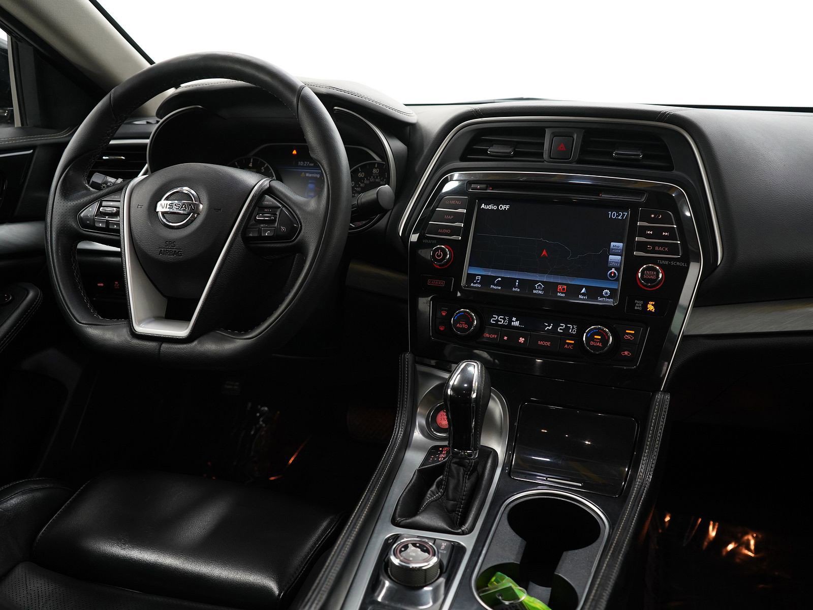 2017 Nissan Maxima SV photo 12