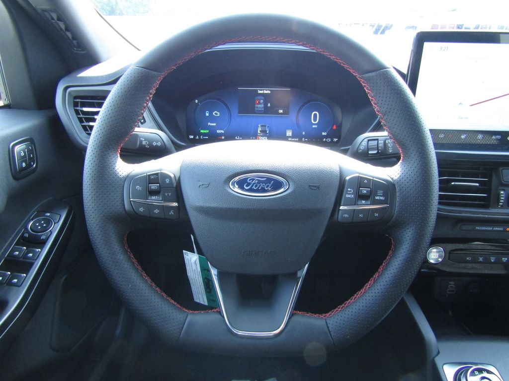 2025 Ford Escape ST-Line Select photo 16