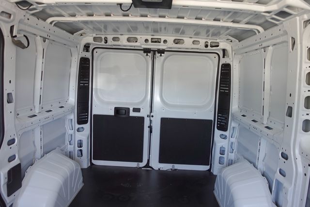 2025 Ram ProMaster 1500 Tradesman photo 14