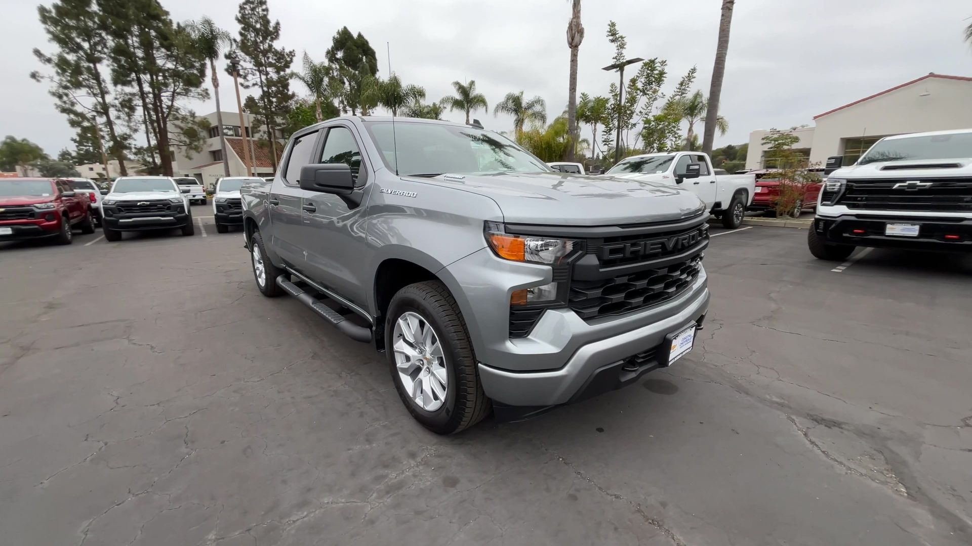 2025 Chevrolet Silverado 1500 Custom photo 2