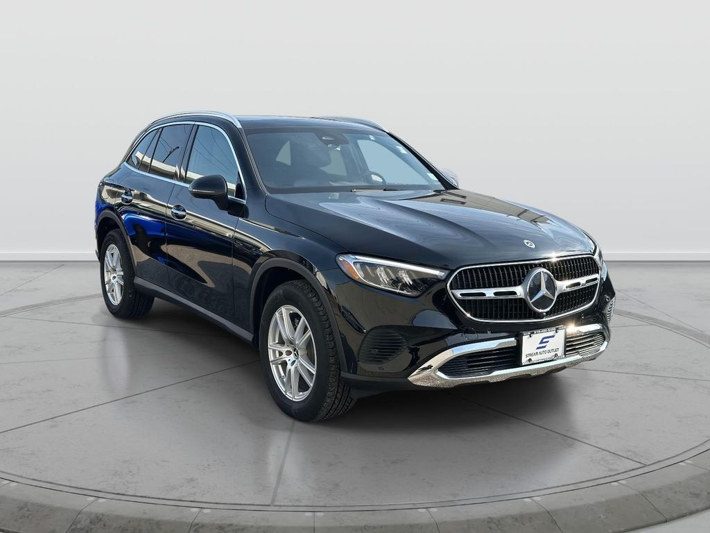 2024 Mercedes-Benz GLC GLC 300's photo
