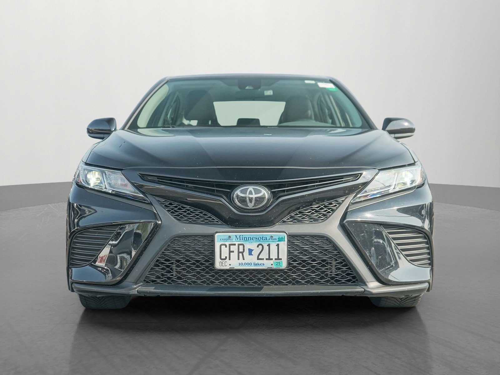 Used 2019 Toyota Camry SE with VIN 4T1B11HKXKU685410 for sale in Minneapolis, Minnesota
