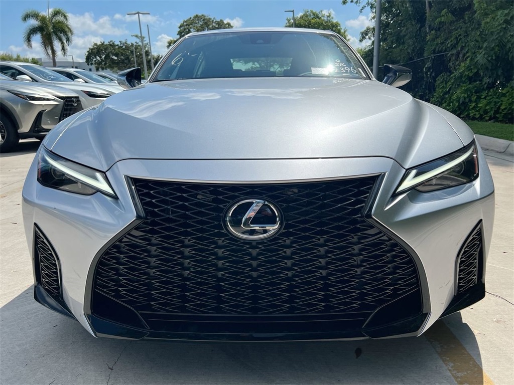 2025 Lexus IS 350 F SPORT photo 2