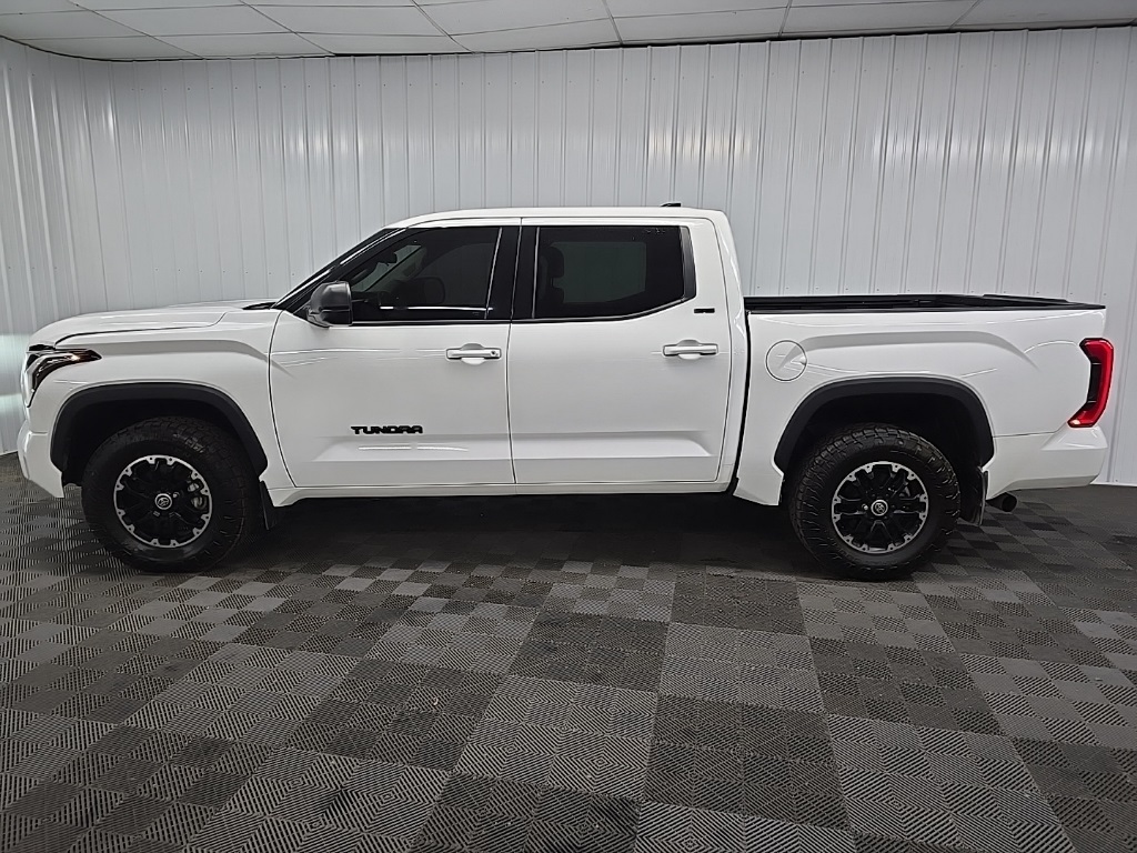 2022 Toyota Tundra SR5 photo 5
