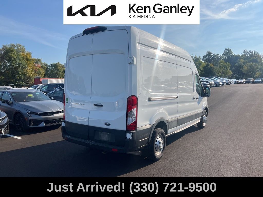 2022 Ford Transit photo 2