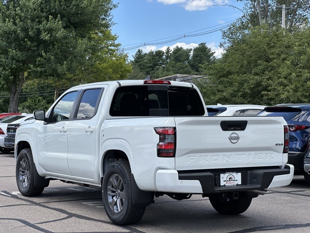2025 Nissan Frontier Crew Cab SV photo 3