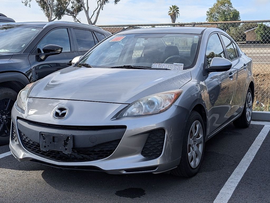 2013 Mazda Mazda3 i Sport photo 4