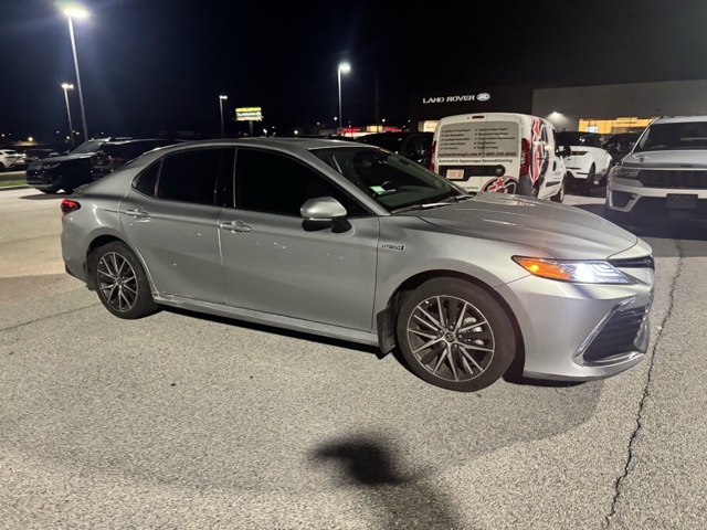 2021 Toyota Camry Hybrid XLE photo 4