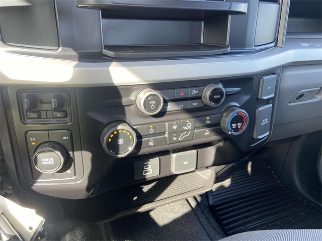2025 Ford F-350 photo 16