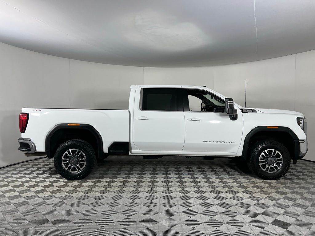 2024 Gmc Sierra HD SLE photo 2