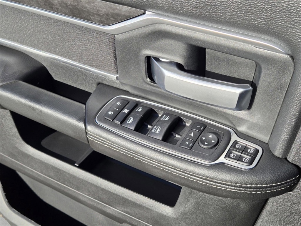 2024 Ram 2500 Big Horn photo 23