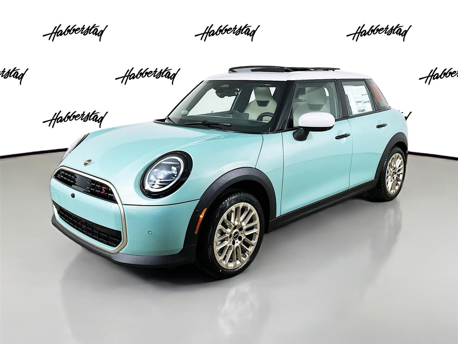 2026 MINI Hardtop 4 Door S's photo