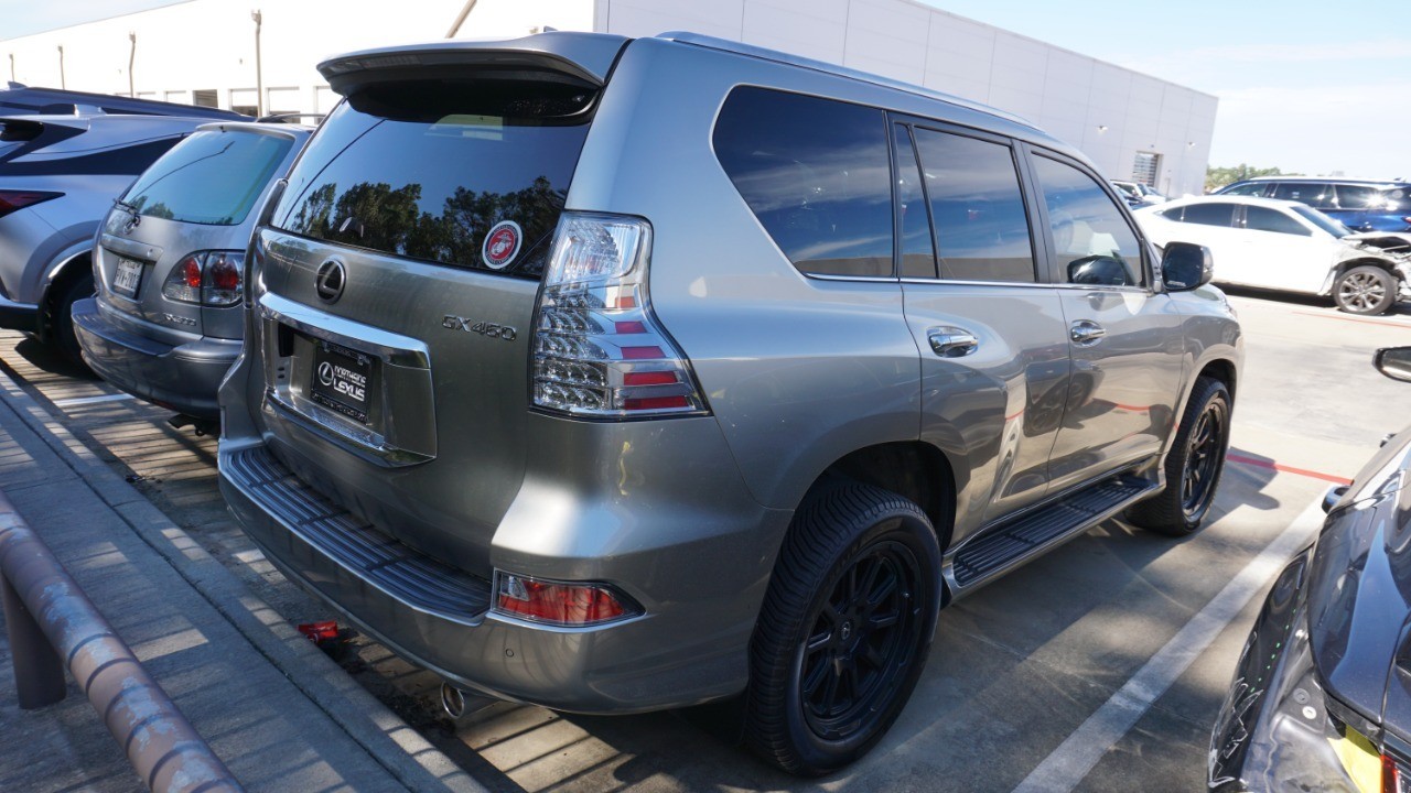 2023 Lexus GX 460 Premium photo 2