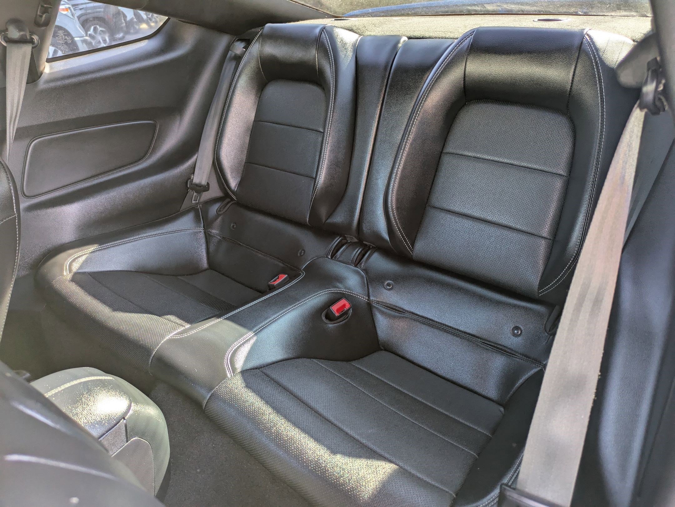 2020 Ford Mustang GT Premium photo 23