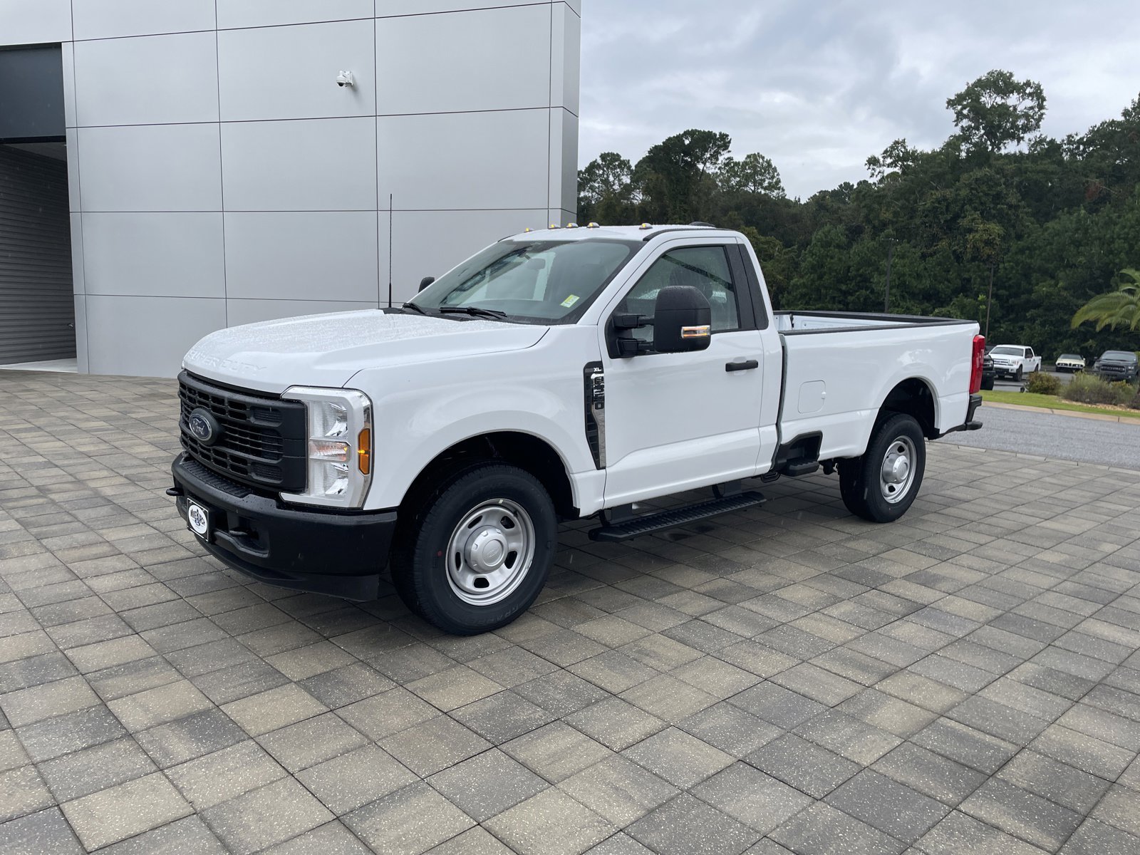 2024 Ford F-350 XL photo 3