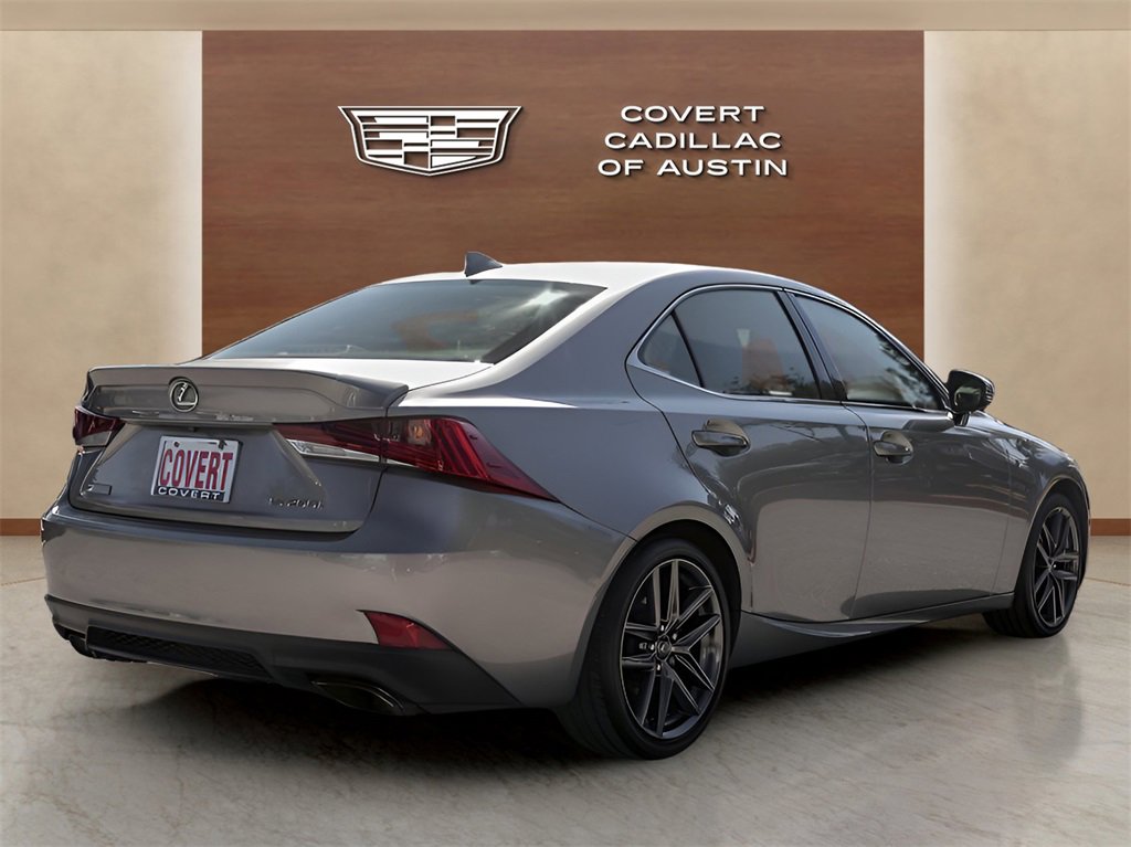 2017 Lexus IS 200t photo 4