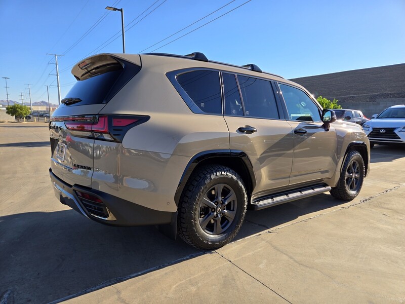 2025 Lexus LX photo 3