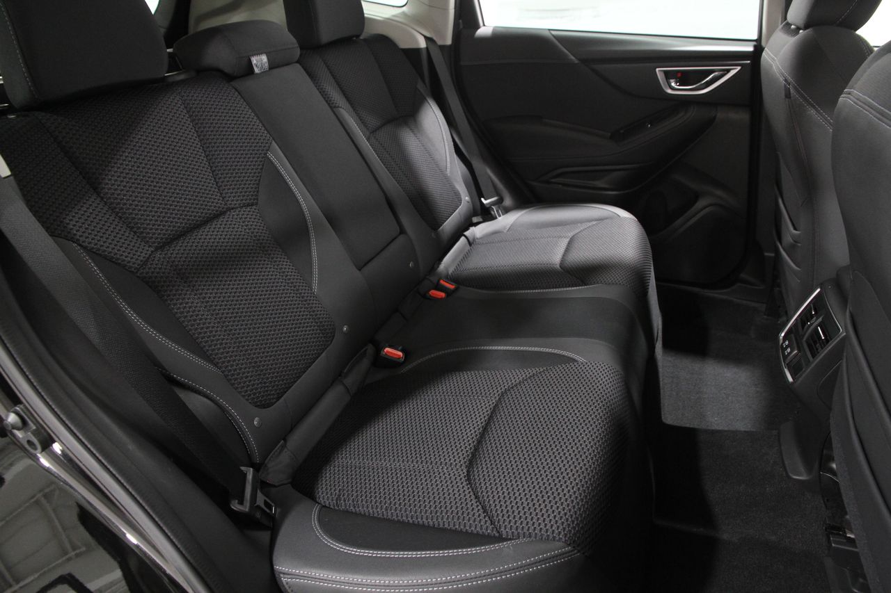 2020 Subaru Forester Premium photo 21