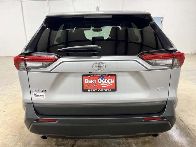 2024 Toyota RAV4 LE photo 4