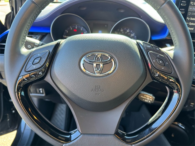 2020 Toyota C-HR XLE photo 15