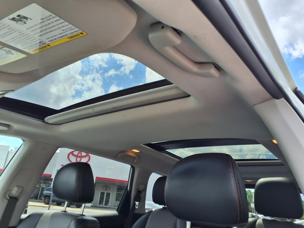 2020 Nissan Pathfinder SL photo 19