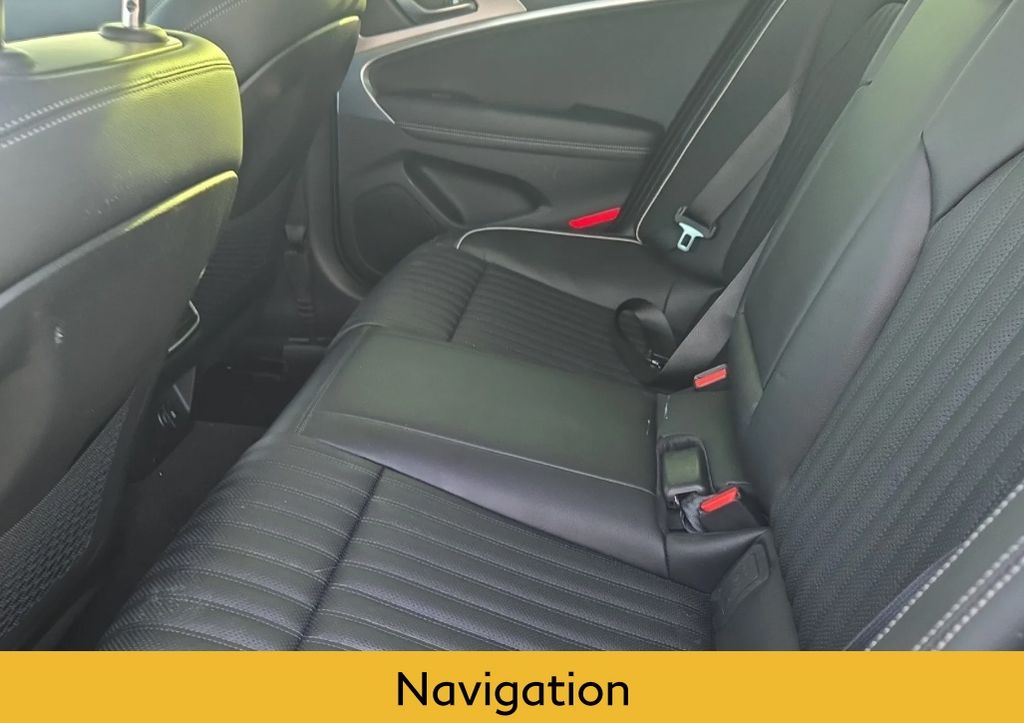 2023 Genesis G70 3.3T photo 8