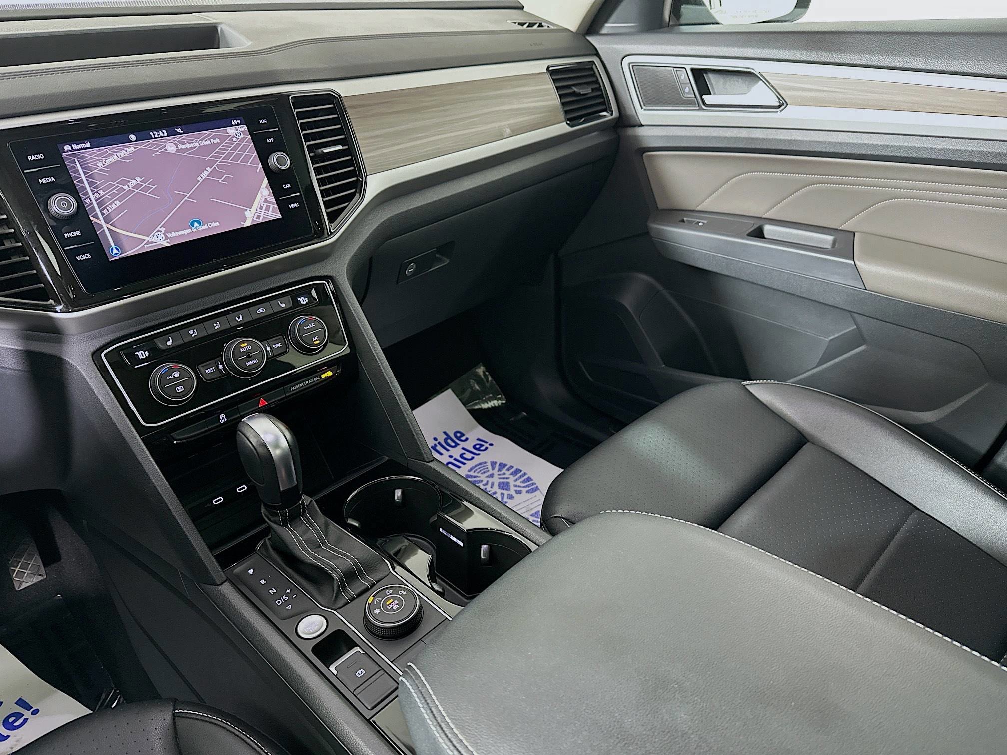 2022 Volkswagen Atlas V6 SEL photo 23