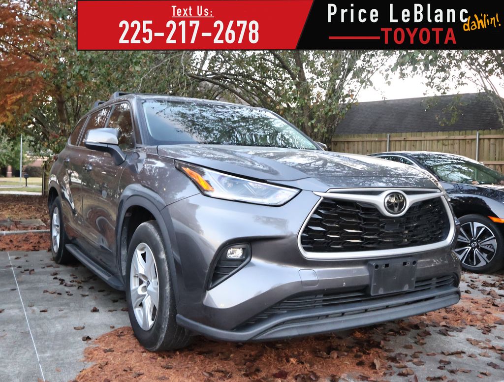 2021 Toyota Highlander LE