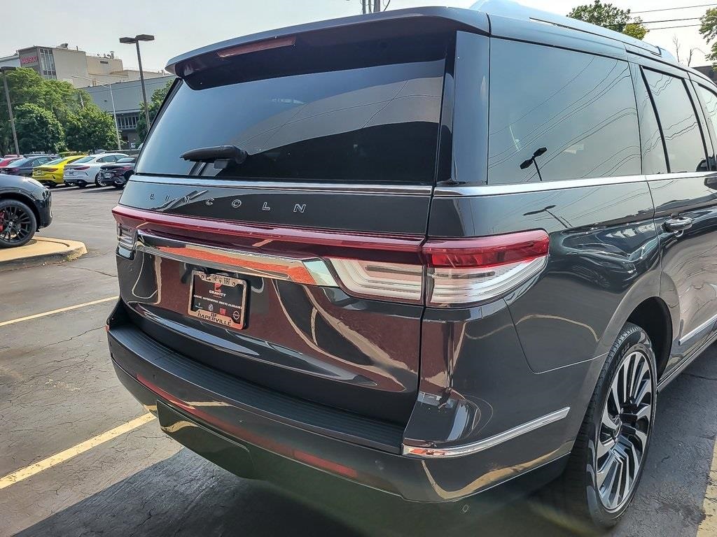 2022 Lincoln Navigator Black Label photo 5
