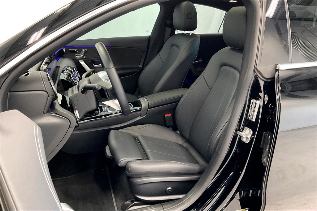 2025 Mercedes Benz CLA 250 photo 4