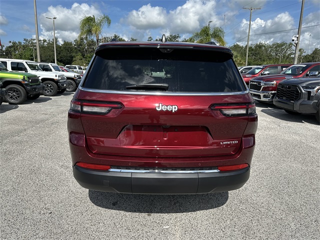 2025 Jeep Grand Cherokee Limited photo 4