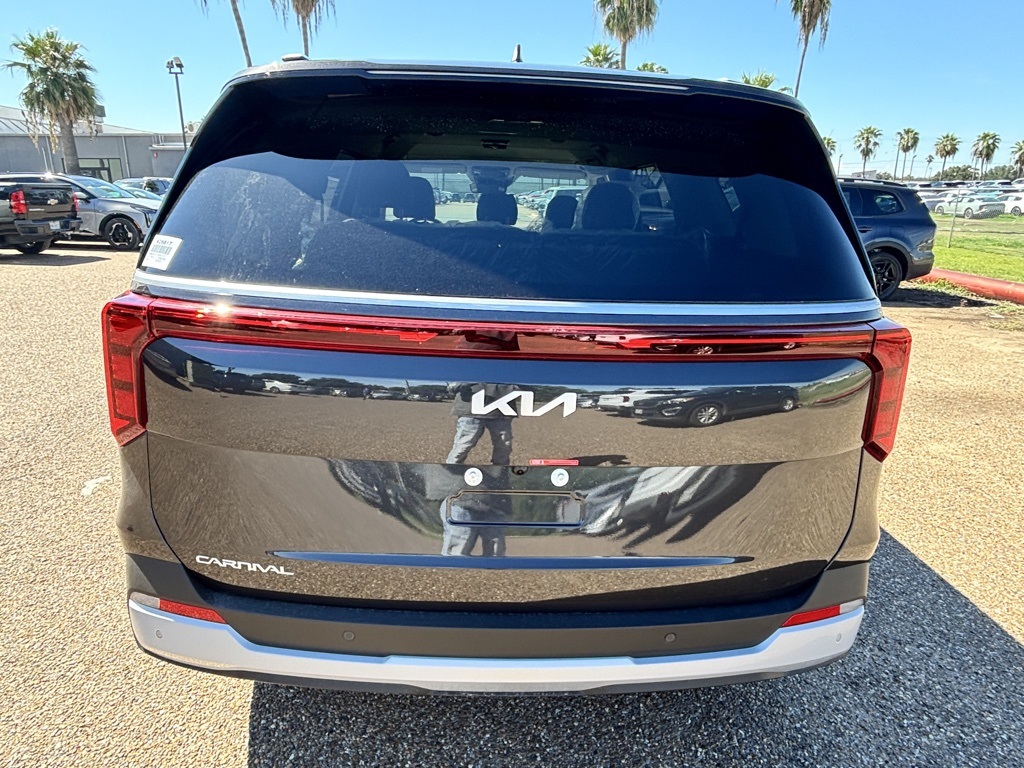 2026 Kia Carnival EX photo 5