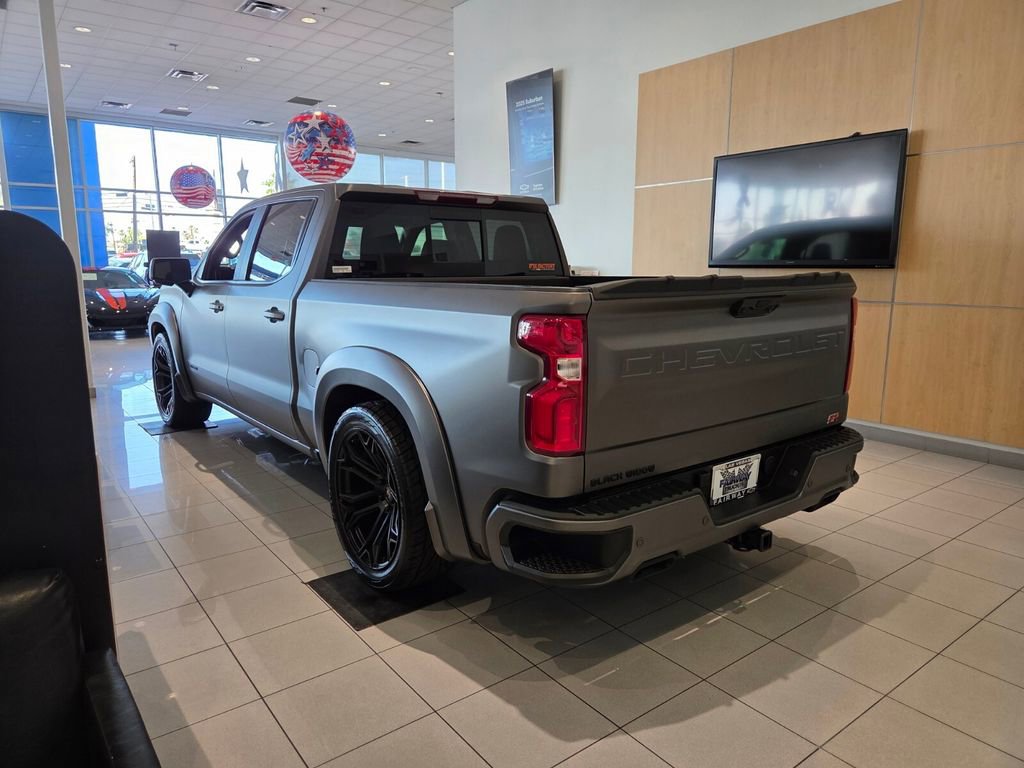 2025 Chevrolet Silverado 1500 RST photo 2